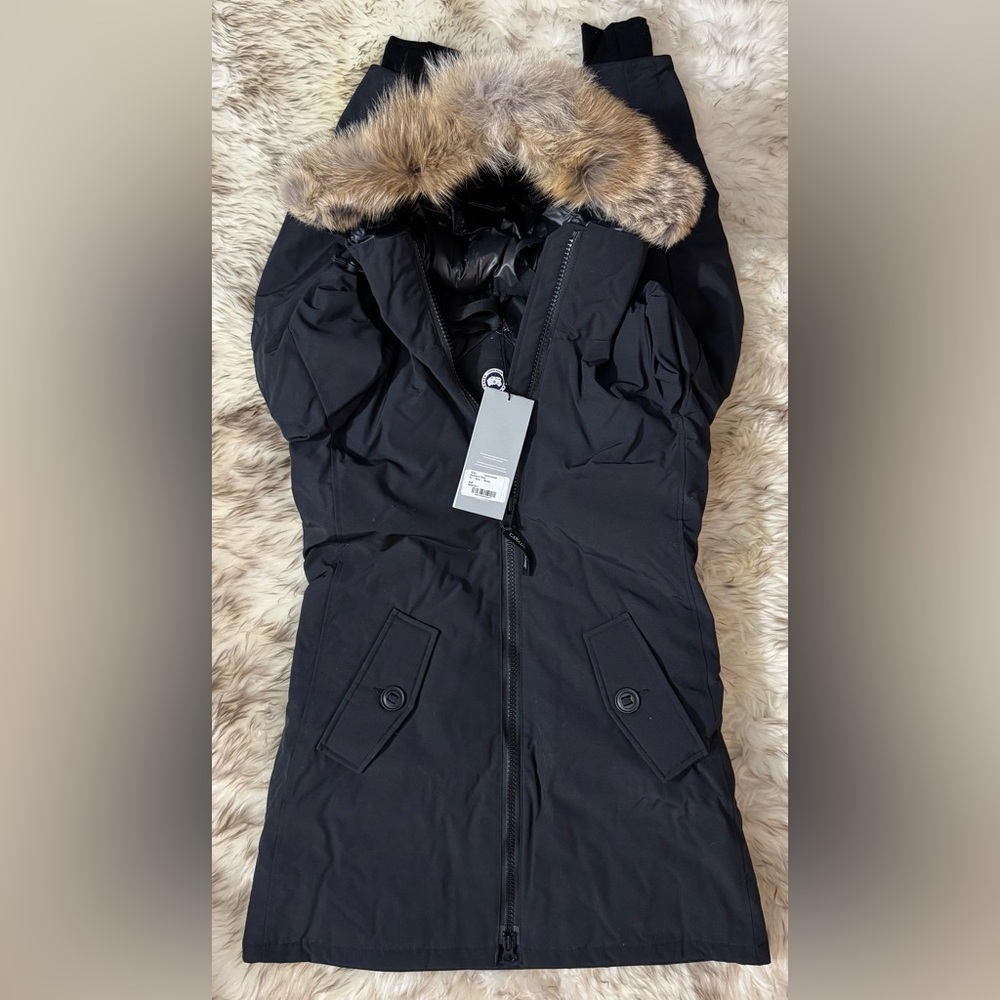CANADA GOOSE Rosemont Parka in Navy, Size M, Style 3030L
